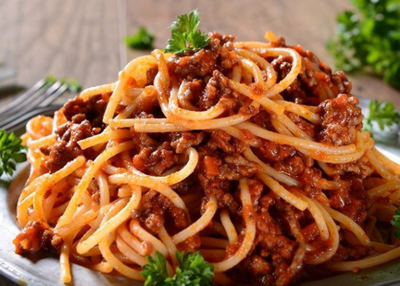 PATES BOLOGNAISE