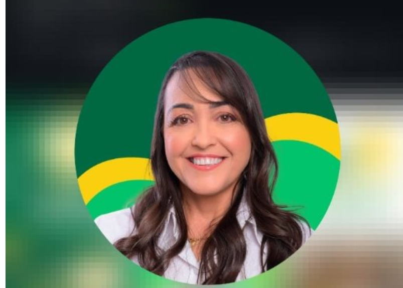 SENIA (MUIER DE GALINHA DOS MARCELO)