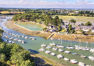 La plage de Conleau à Vannes (pas de sable juste port)