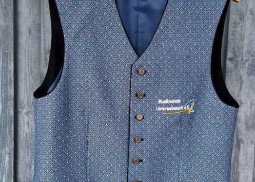 Hellblaue Jacke & blaue Weste (von der Kombination gibt es leider kein Bild)