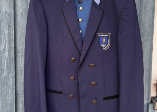 Dunkelblaue Jacke & hellblaue Weste