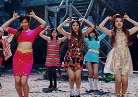 TWICE – “Signal”