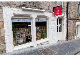 The Chocolatarium (Zde zjistíte jak se vyrábí čokoláda, máte možnost si vyrobit vlastní vysněnou čokoládovou tyčinku a užijete si posezení v Tasting Room, kde můžete ochutnat více než 40 druhů čokolády)